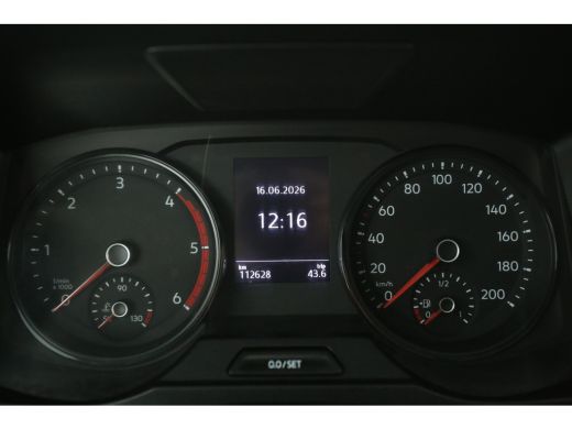 Volkswagen Crafter 2.0 TDI 177PK L3H3 | Automaat | 3000kg Trekgew. | Trekhaak | Airco | Camera | 3 Zits | Cruise | 2... ActivLease financial lease