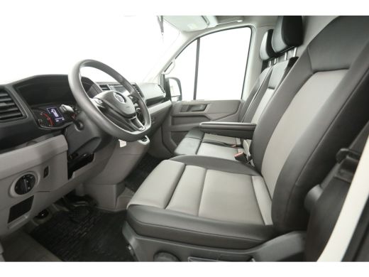 Volkswagen Crafter 2.0 TDI 177PK L3H3 | Automaat | 3000kg Trekgew. | Trekhaak | Airco | Camera | 3 Zits | Cruise | 2... ActivLease financial lease