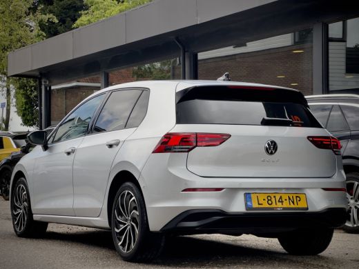 Volkswagen Golf 1.0 TSI LIFE NAVI DIGI-DASH APPLE-CARPLAY LED LMV PDC ActivLease financial lease