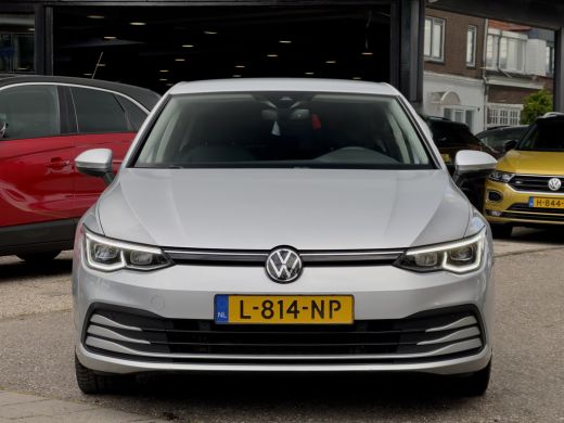 Volkswagen Golf 1.0 TSI LIFE NAVI DIGI-DASH APPLE-CARPLAY LED LMV PDC ActivLease financial lease