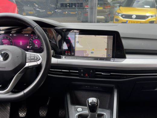 Volkswagen Golf 1.0 TSI LIFE NAVI DIGI-DASH APPLE-CARPLAY LED LMV PDC ActivLease financial lease