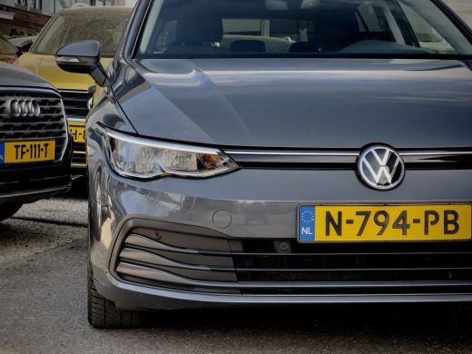 Volkswagen Golf 1.5 TSI R-LINE NAVI DIGI-DASH APPLE-CARPLAY LED LMV PDC ActivLease financial lease