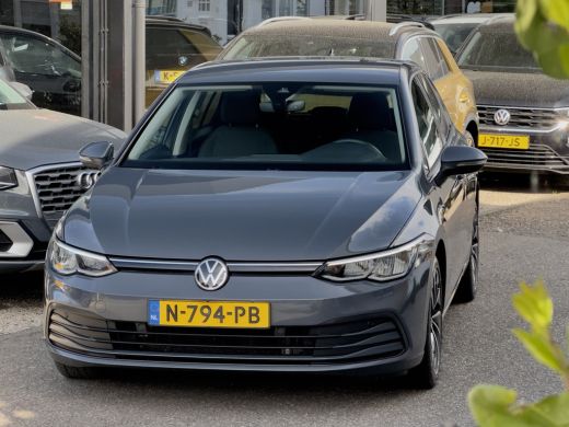 Volkswagen Golf 1.5 TSI R-LINE NAVI DIGI-DASH APPLE-CARPLAY LED LMV PDC ActivLease financial lease