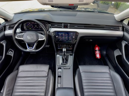 Volkswagen Passat Variant 1.4 TSI PHEV AUT7 GT PANODAK LEDER NAVI CAMERA360 DIGI-DASH LED LMV PDC ActivLease financial lease