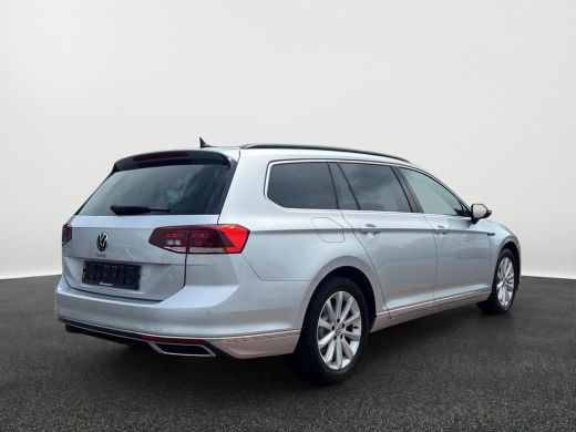 Volkswagen Passat Variant 1.4 TSI PHEV GTE Business | 218 Pk | Trekhaak | A.camera | Stoelverwarming | ActivLease financial lease