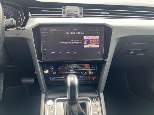 Volkswagen Passat Variant 1.4 TSI PHEV GTE Business | 218 Pk | Trekhaak | A.camera | Stoelverwarming | ActivLease financial lease
