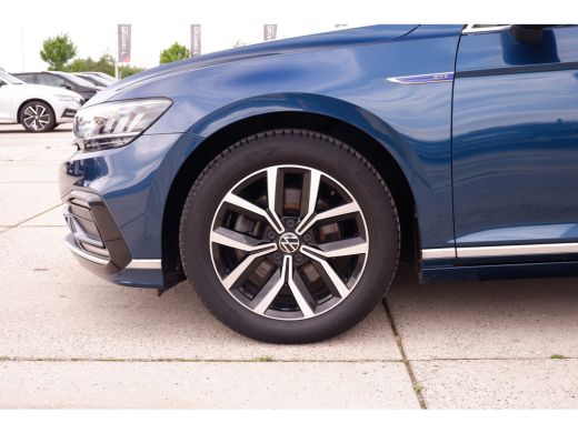 Volkswagen Passat Variant 1.4 TSI PHEV GTE Business | Pano | Elek. Trekhaak | Camera | Carplay | Navi | LED ActivLease financial lease