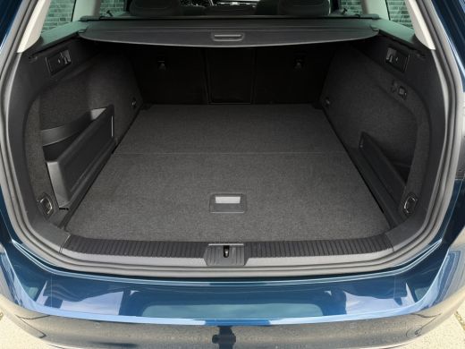 Volkswagen Passat Variant 1.4 TSI PHEV GTE Business | Pano | Elek. Trekhaak | Camera | Carplay | Navi | LED ActivLease financial lease