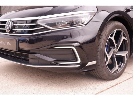 Volkswagen Passat Variant 1.4 TSI PHEV GTE Business | Pano | Elek. Trekhaak | Head-Up | Carplay | LED | Camera | Navi ActivLease financial lease