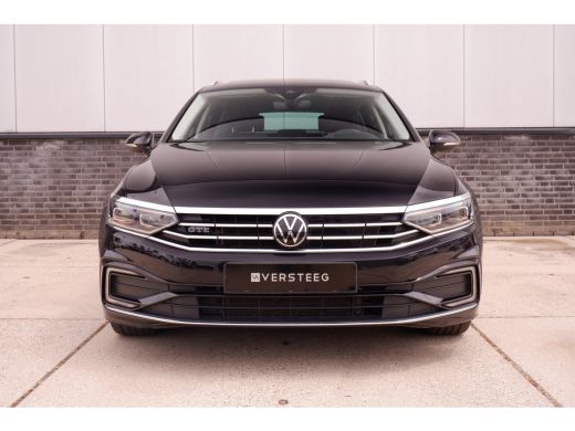 Volkswagen Passat Variant 1.4 TSI PHEV GTE Business | Pano | Elek. Trekhaak | Head-Up | Carplay | LED | Camera | Navi ActivLease financial lease