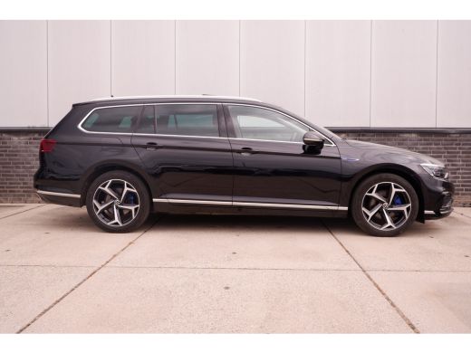 Volkswagen Passat Variant 1.4 TSI PHEV GTE Business | Pano | Elek. Trekhaak | Head-Up | Carplay | LED | Camera | Navi ActivLease financial lease