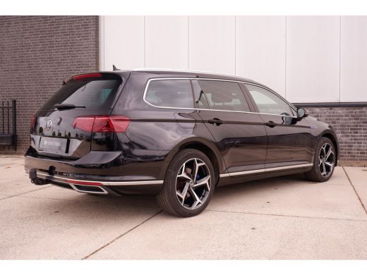 Volkswagen Passat Variant 1.4 TSI PHEV GTE Business | Pano | Elek. Trekhaak | Head-Up | Carplay | LED | Camera | Navi ActivLease financial lease