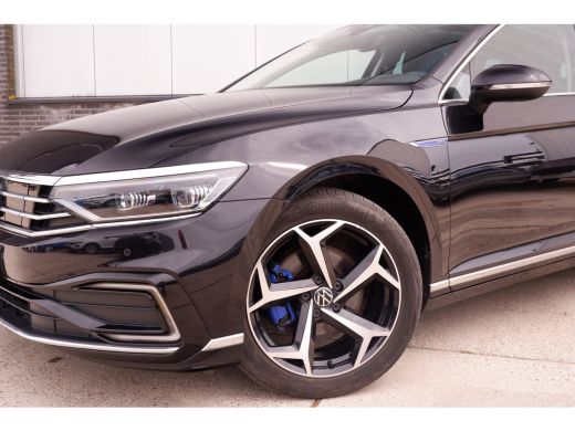 Volkswagen Passat Variant 1.4 TSI PHEV GTE Business | Pano | Elek. Trekhaak | Head-Up | Carplay | LED | Camera | Navi ActivLease financial lease
