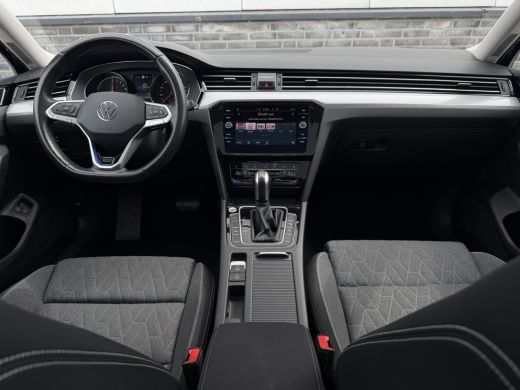 Volkswagen Passat Variant 1.4 TSI PHEV GTE Business | Pano | Elek. Trekhaak | Head-Up | Carplay | LED | Camera | Navi ActivLease financial lease