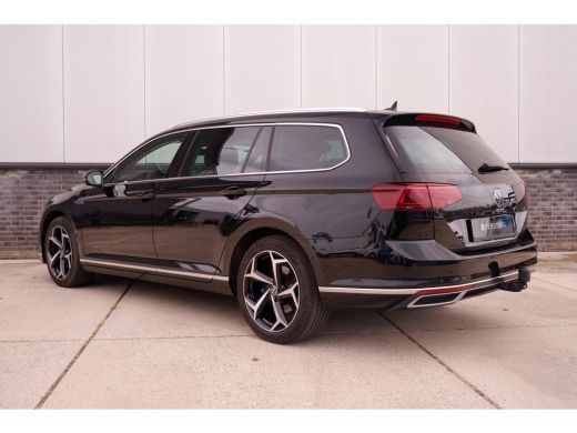 Volkswagen Passat Variant 1.4 TSI PHEV GTE Business | Pano | Elek. Trekhaak | Head-Up | Carplay | LED | Camera | Navi ActivLease financial lease