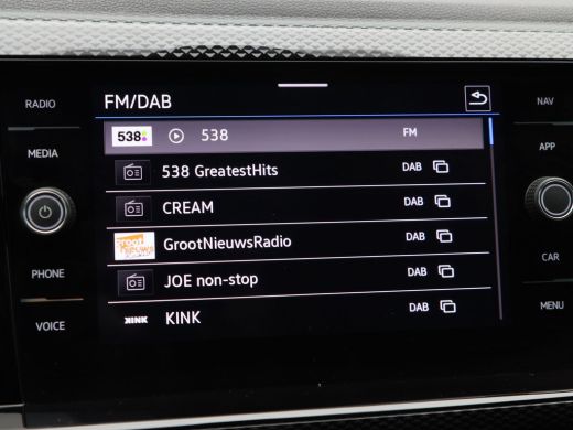 Volkswagen Polo 1.0 TSi Life | Adaptive Cruise | CarPlay | Parkeersensoren | Navigatie | 15 Inch | Privacy Glass|... ActivLease financial lease
