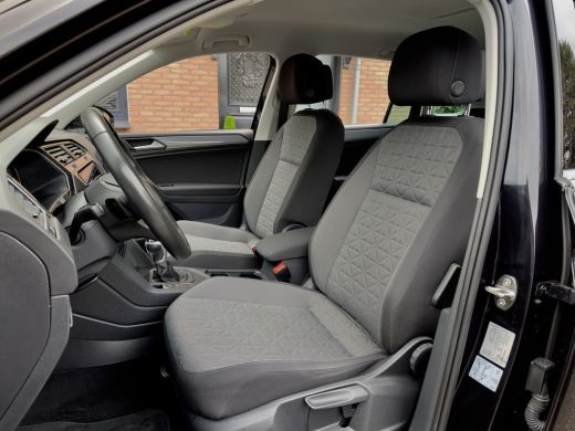 Volkswagen Tiguan 1.5 TSI AUT7 LIFE NAVI DIGI-DASH APPLE-CARPLAY LED LMV PDC ActivLease financial lease