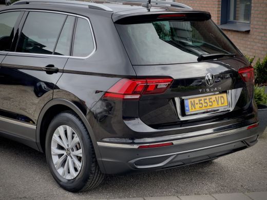 Volkswagen Tiguan 1.5 TSI AUT7 LIFE NAVI DIGI-DASH APPLE-CARPLAY LED LMV PDC ActivLease financial lease