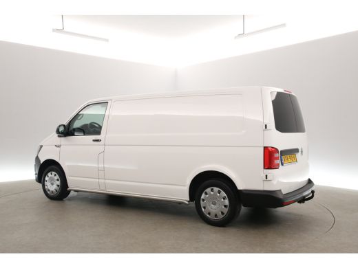 Volkswagen Transporter 2.0 TDI L2H1 140PK | Airco | Cruise | Trekhaak | 3 Zits | Sidebars ActivLease financial lease
