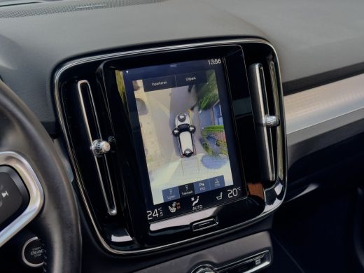 Volvo  XC40 2.0 T5 AWD AUT8 INTRO EDITION PANODAK LEDER NAVI CAMERA DIGI-DASH LED LMV PDC ActivLease financial lease