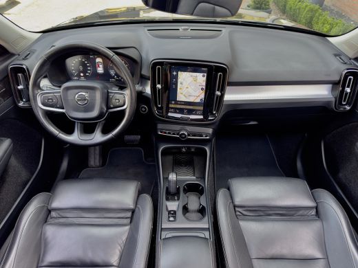 Volvo  XC40 2.0 T5 AWD AUT8 INTRO EDITION PANODAK LEDER NAVI CAMERA DIGI-DASH LED LMV PDC ActivLease financial lease