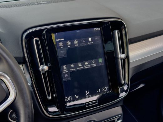 Volvo  XC40 2.0 T5 AWD AUT8 INTRO EDITION PANODAK LEDER NAVI CAMERA DIGI-DASH LED LMV PDC ActivLease financial lease