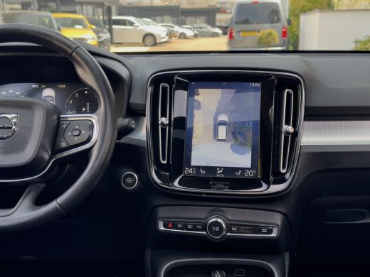 Volvo  XC40 2.0 T5 AWD AUT8 INTRO EDITION PANODAK LEDER NAVI CAMERA DIGI-DASH LED LMV PDC ActivLease financial lease