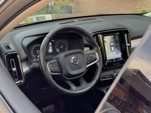 Volvo  XC40 2.0 T5 AWD AUT8 INTRO EDITION PANODAK LEDER NAVI CAMERA DIGI-DASH LED LMV PDC ActivLease financial lease