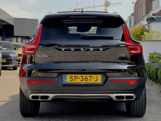 Volvo  XC40 2.0 T5 AWD AUT8 INTRO EDITION PANODAK LEDER NAVI CAMERA DIGI-DASH LED LMV PDC ActivLease financial lease