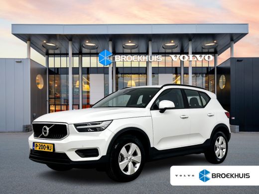 Volvo  XC40 T2 Momentum Core | 17" | Navigatie | Carplay | Parkeercamera | Parkeersensoren V+A | Cruise Contr... ActivLease financial lease