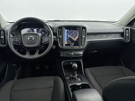 Volvo  XC40 T2 Momentum Core | 17" | Navigatie | Carplay | Parkeercamera | Parkeersensoren V+A | Cruise Contr... ActivLease financial lease