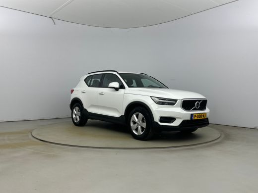 Volvo  XC40 T2 Momentum Core | 17" | Navigatie | Carplay | Parkeercamera | Parkeersensoren V+A | Cruise Contr... ActivLease financial lease