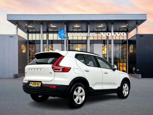 Volvo  XC40 T2 Momentum Core | 17" | Navigatie | Carplay | Parkeercamera | Parkeersensoren V+A | Cruise Contr... ActivLease financial lease