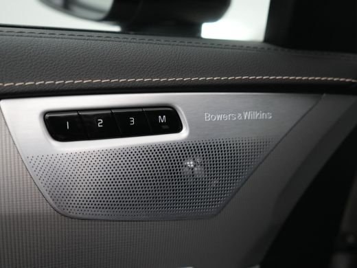 Volvo  XC90 T8 AWD Ultimate Dark | Long Range | Luchtvering | Bowers & Wilkins | 360&deg; Camera | Head-Up | Pano... ActivLease financial lease