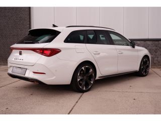 CUPRA Leon Sportstourer 1.4 e-Hybrid Black Edition | Panorama | Carplay | Camera | Virtual | LED |