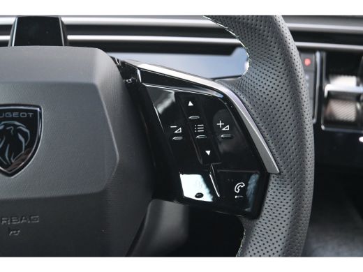 Peugeot 5008 GT | Adaptieve cruise control met Stop&Go functie | LED 3D-achterlichten | On-board charger 7,4kW ActivLease financial lease