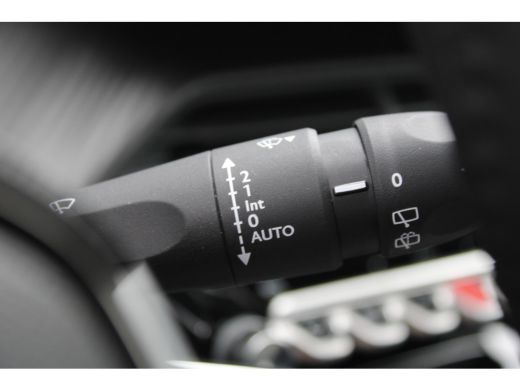 Peugeot 208 Allure | Adaptieve cruise control met Stop&Go functie | Elektrische parkeerrem | Extra getinte ac... ActivLease financial lease
