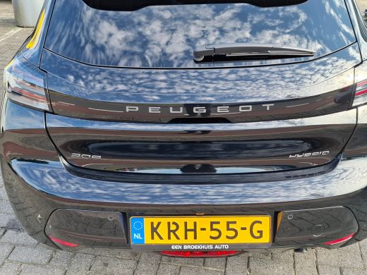 Peugeot 208 Allure | Elektrische parkeerrem | Extra getinte achterste zijruiten en achterruit | Extra getinte... ActivLease financial lease