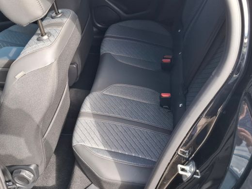 Peugeot 208 Allure | Elektrische parkeerrem | Extra getinte achterste zijruiten en achterruit | Extra getinte... ActivLease financial lease