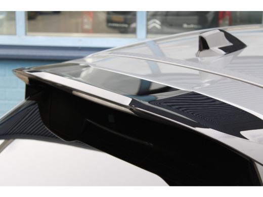 Peugeot 208 Allure | Elektrische parkeerrem | Extra getinte achterste zijruiten en achterruit | Extra getinte... ActivLease financial lease