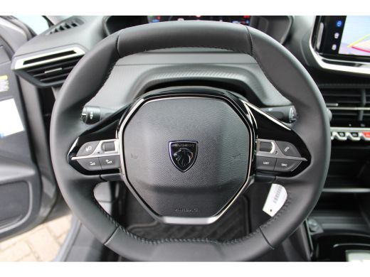 Peugeot 208 Allure | Elektrische parkeerrem | Extra getinte achterste zijruiten en achterruit | Extra getinte... ActivLease financial lease