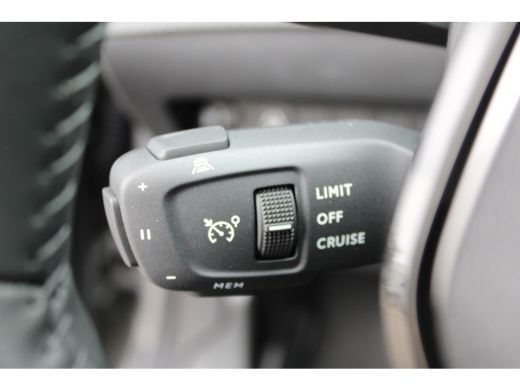 Peugeot 208 Allure | Elektrische parkeerrem | Extra getinte achterste zijruiten en achterruit | Extra getinte... ActivLease financial lease