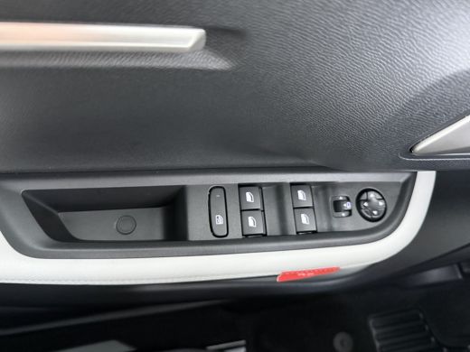 Citroën C3 Max | Achteruitrijcamera | Dagrijverlichting | Draadloze telefoonlader ActivLease financial lease
