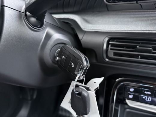 Citroën C3 Max | Achteruitrijcamera | Dagrijverlichting | Draadloze telefoonlader ActivLease financial lease