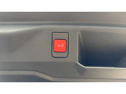 Peugeot 5008 GT | Adaptieve cruise control met Stop&Go functie | LED 3D-achterlichten | On-board charger 7,4kW ActivLease financial lease