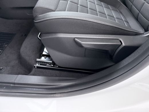 Opel Grandland Business Edition - PHEV | 7,4 kW boordlader | Achteruitrijcamera | Draadloze telefoonlader (Induc... ActivLease financial lease