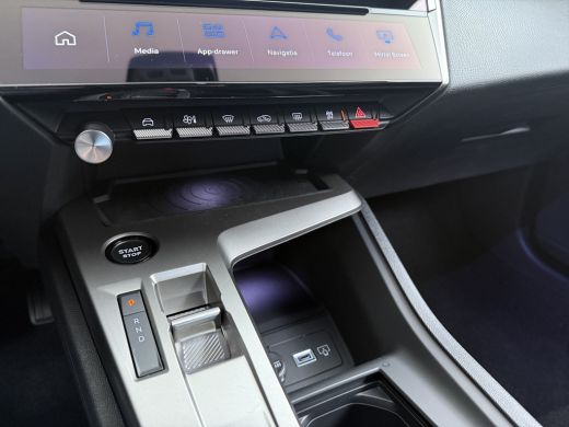 Peugeot 408 Allure - Elektrisch | 19" lichtmetalen velgen 'GRAPHITE' | Elektrische parkeerrem | Extra getinte... ActivLease financial lease