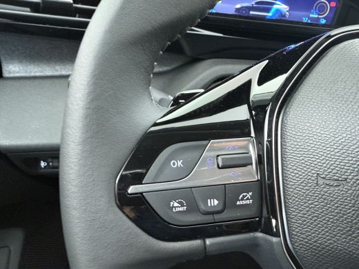 Peugeot 408 Allure - Elektrisch | 19" lichtmetalen velgen 'GRAPHITE' | Elektrische parkeerrem | Extra getinte... ActivLease financial lease