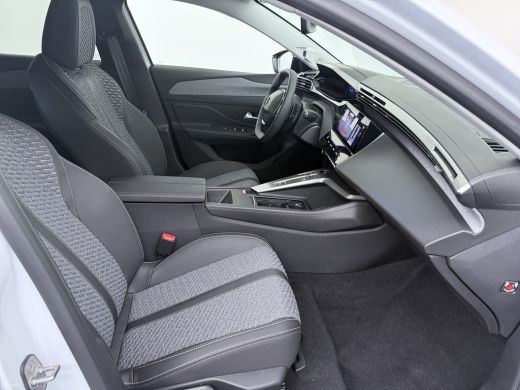 Peugeot 408 Allure - Elektrisch | 19" lichtmetalen velgen 'GRAPHITE' | Elektrische parkeerrem | Extra getinte... ActivLease financial lease