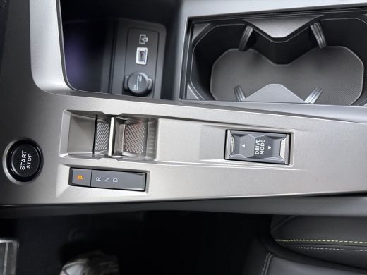 Peugeot e-308 GT | Bekleding Alcantara/kunstleder | Driver Sport Pack | Elektrische parkeerrem ActivLease financial lease